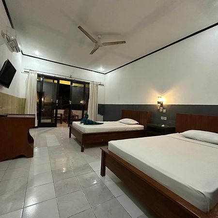 Creative Bungalow Beach Front Gili Trawangan Eksteriør billede