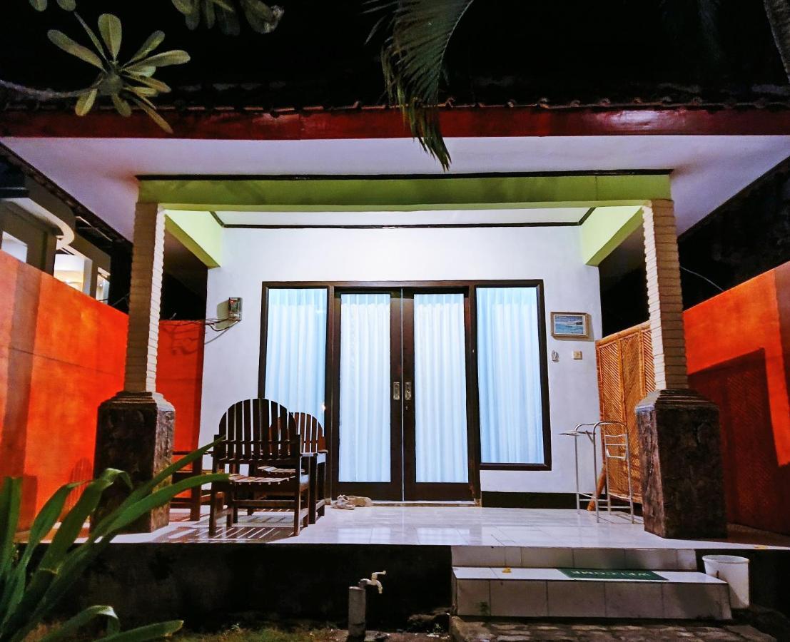 Creative Bungalow Beach Front Gili Trawangan Eksteriør billede